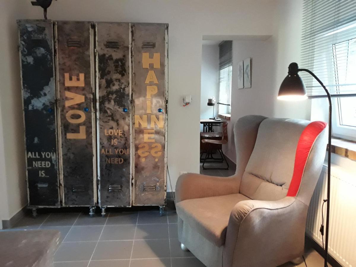 Dom Sztuk - House Of Arts Apartment Miedzyrzecz ภายนอก รูปภาพ